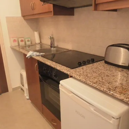 公寓 Studio, E104 With Double Bed, Kitchen & Shower Room, Sunny Balcony