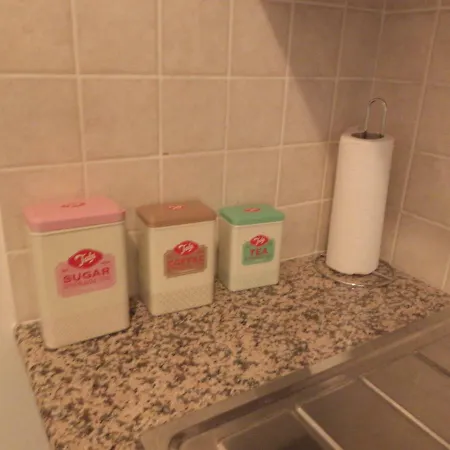 Studio, E104 With Double Bed, Kitchen & Shower Room, Sunny Balcony 公寓 佩亚
