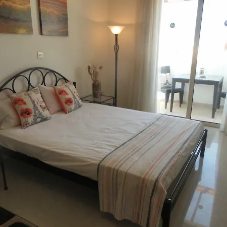 Studio, E104 With Double Bed, Kitchen & Shower Room, Sunny Balcony