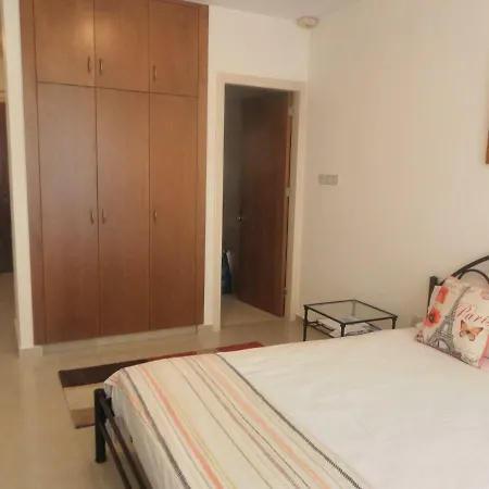 Studio, E104 With Double Bed, Kitchen & Shower Room, Sunny Balcony Appartamento Peyia